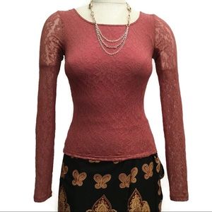 Long Sleeve Mauve Lace Top!